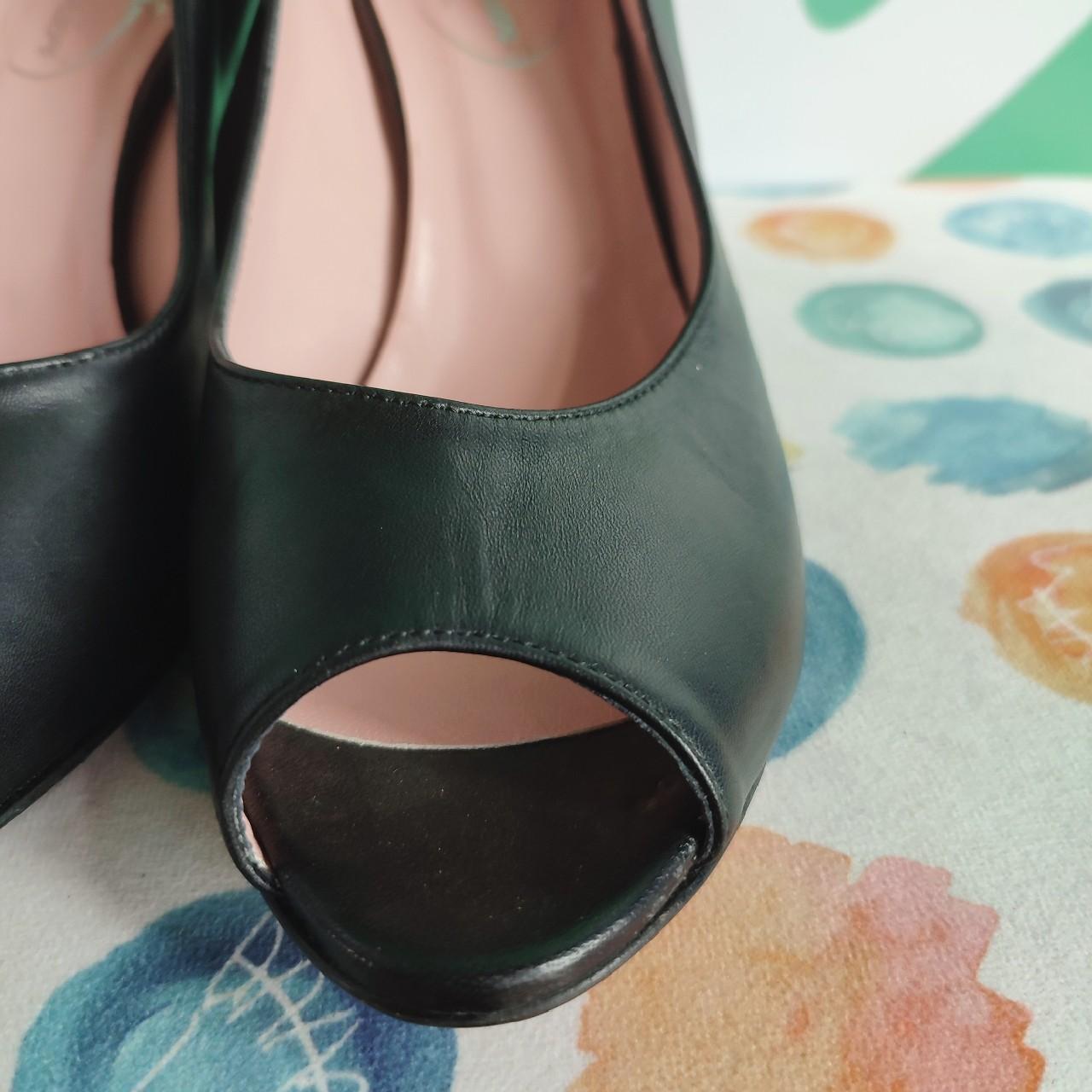 Scarpe peep toe