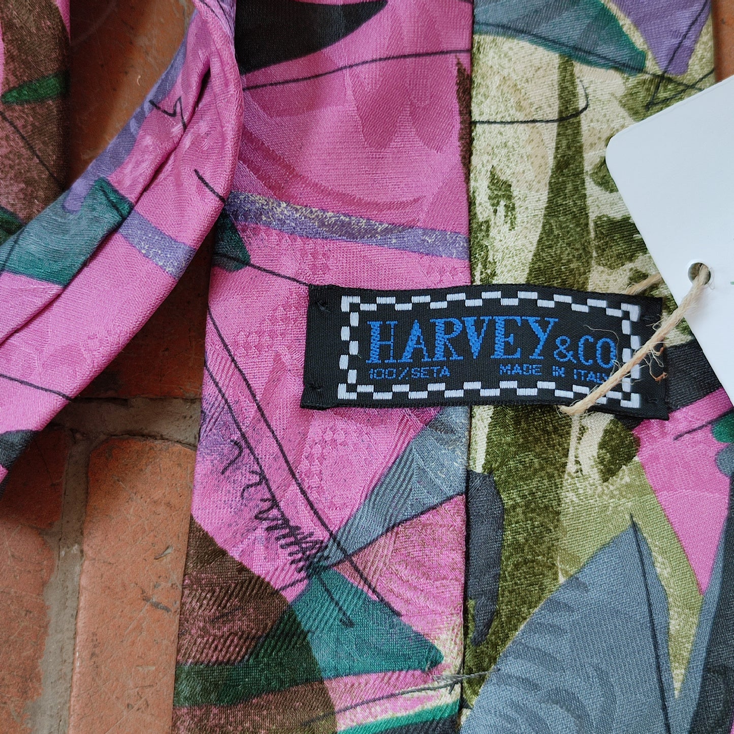 Cravatta fantasia astratta