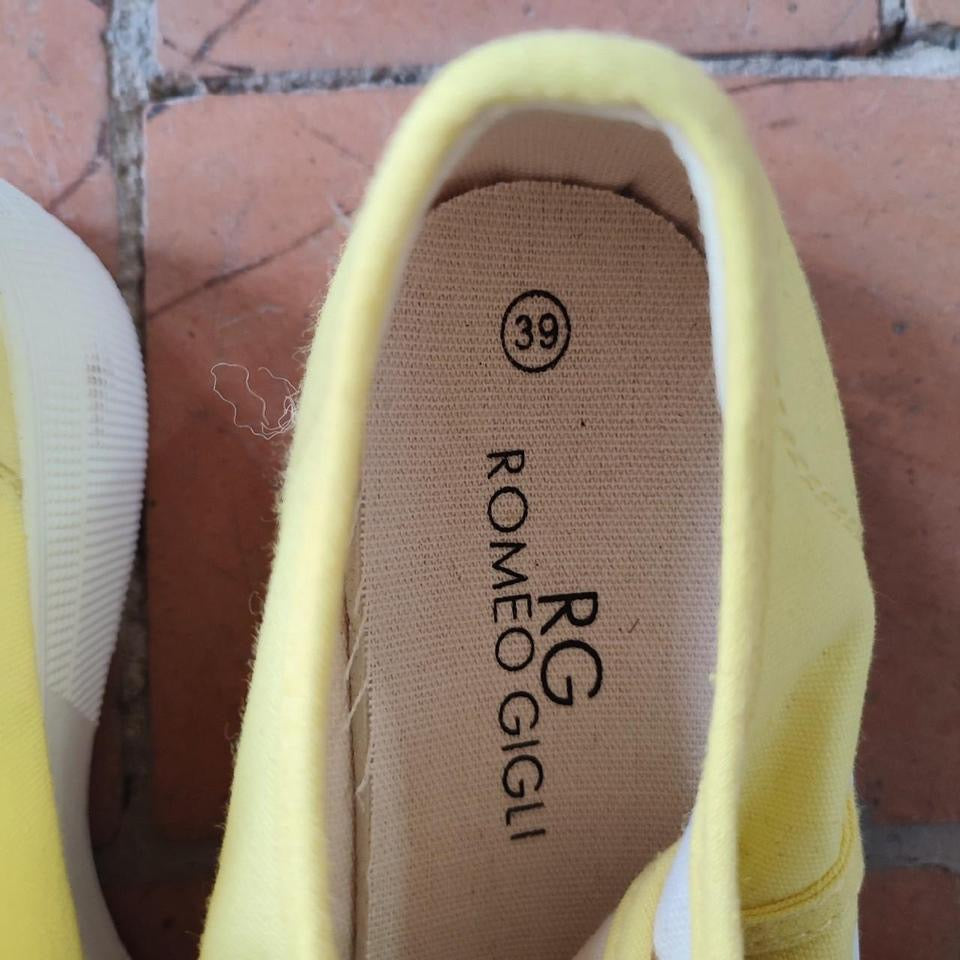 Scarpe in tela Romeo Gigli