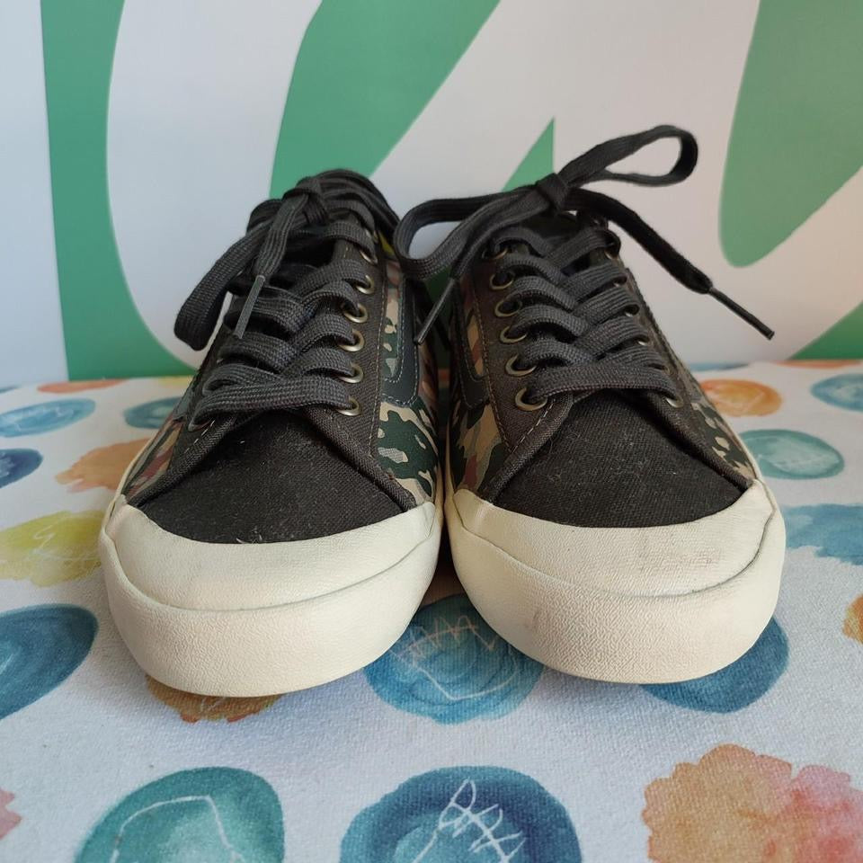 Vans militari