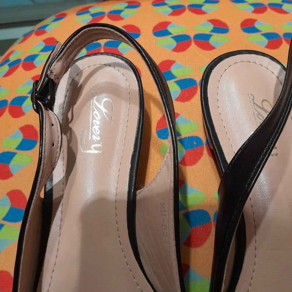 Scarpe basse aperte