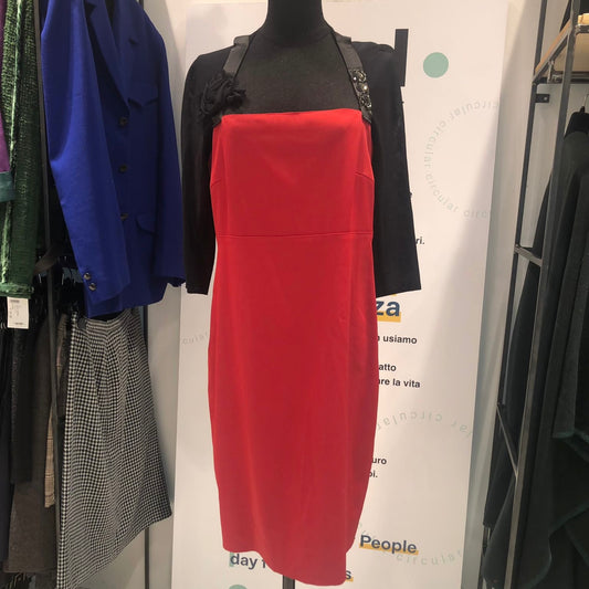 Abito rosso e nero