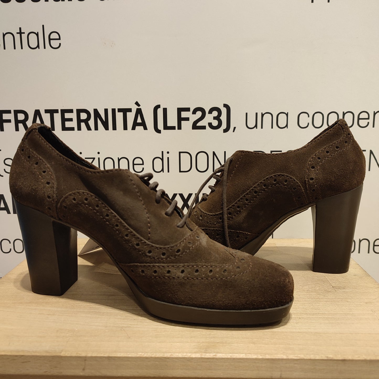 Stringate con tacco